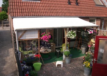 Offwhite/sand schaduwdoek, fam. Oudshoorn