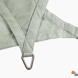 Rondom omgezoomd en voorzien van RVS ogen